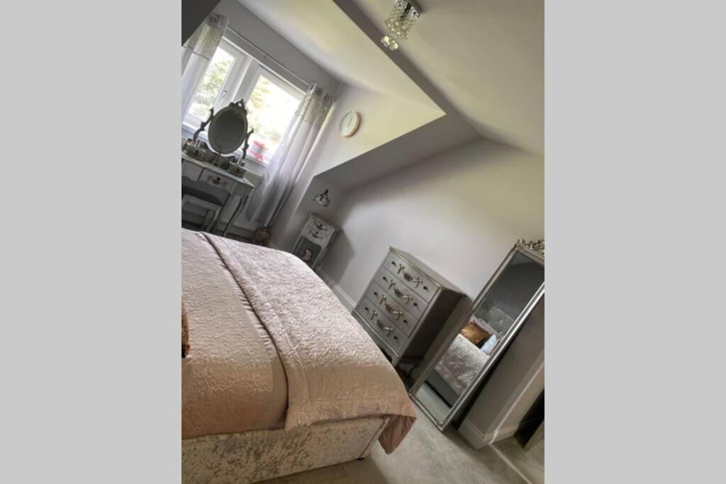 Alcantara- Modern Home With Hot Tub- Sleeps 10 Cromdale Zewnętrze zdjęcie